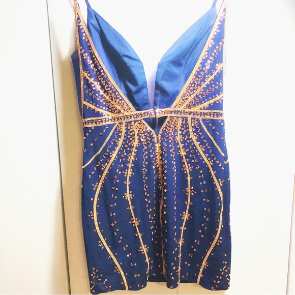 ELLIE WILDE Prom Dress Size 6 - Picture 7 of 13